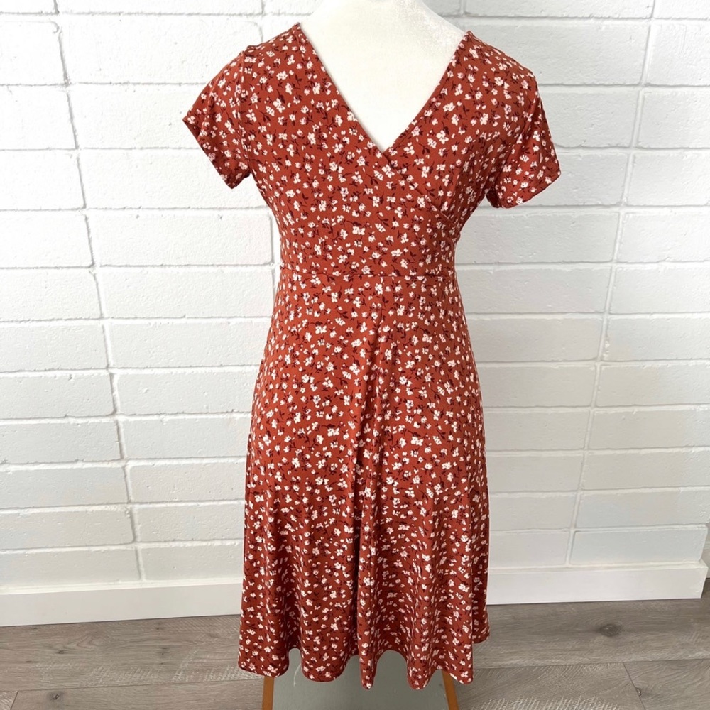 Kaileigh Amandine Maternity Nursing Dress - Picture 2 of 7